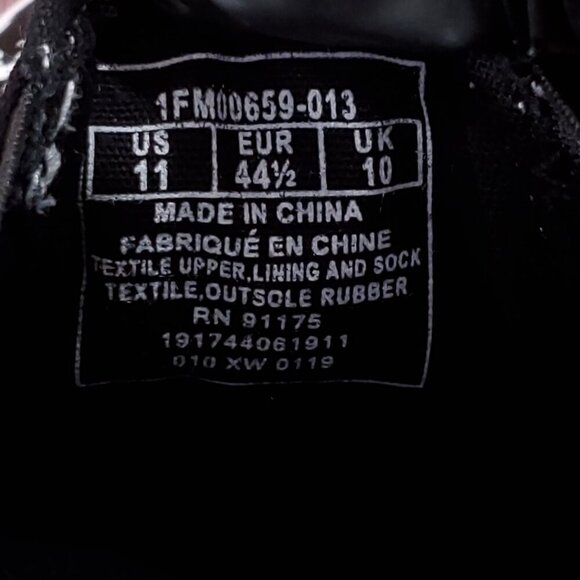 Chalk Line Apparel Mens Size 11 Slip On Low WWE Stone Cold Steve Austin 3:16 - Picture 15 of 15